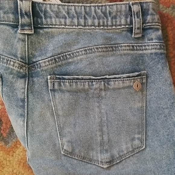 Democracy Light Blue Ankle Jeans - Picture 4 of 5